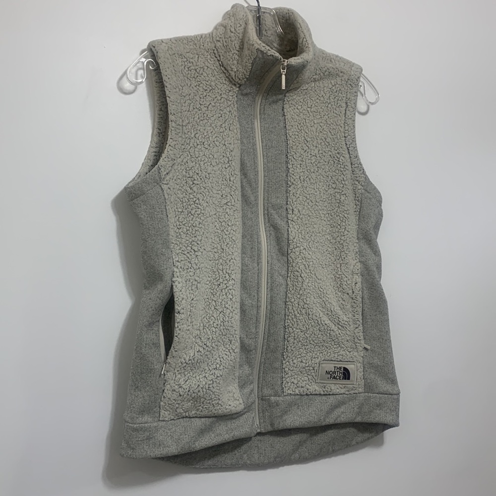 The North Face Furry Fleece Vest - Picture 9 of 10